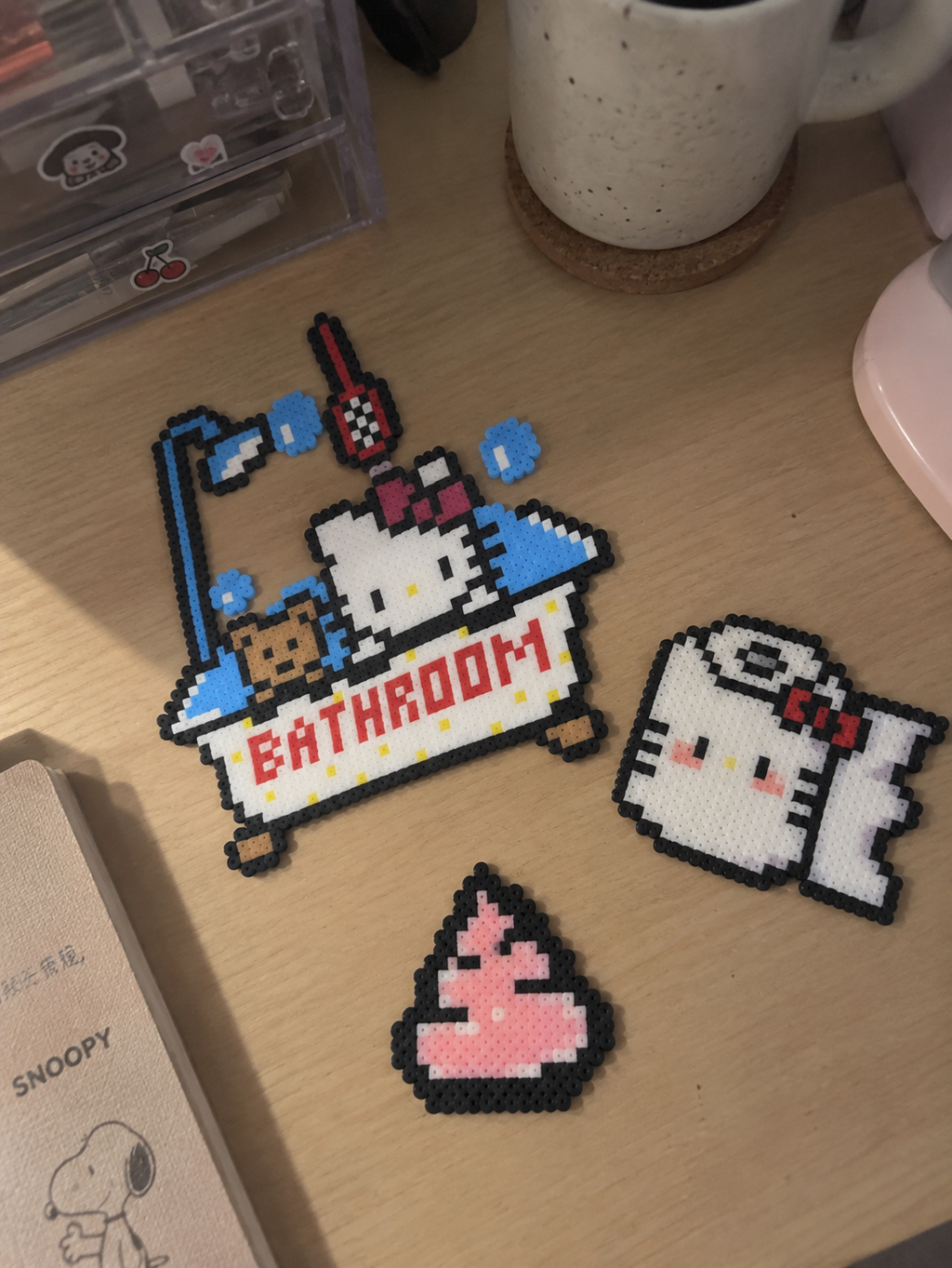 Bathroom kitty fuse bead wall hanging set detail